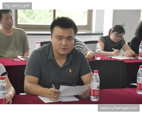 深度对话：杨军在足球世界中的成长与追求之路