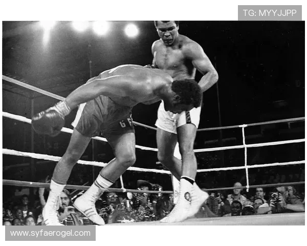 练拳的足球明星是谁他在绿茵场上的传奇与拳击的热情交织在一起